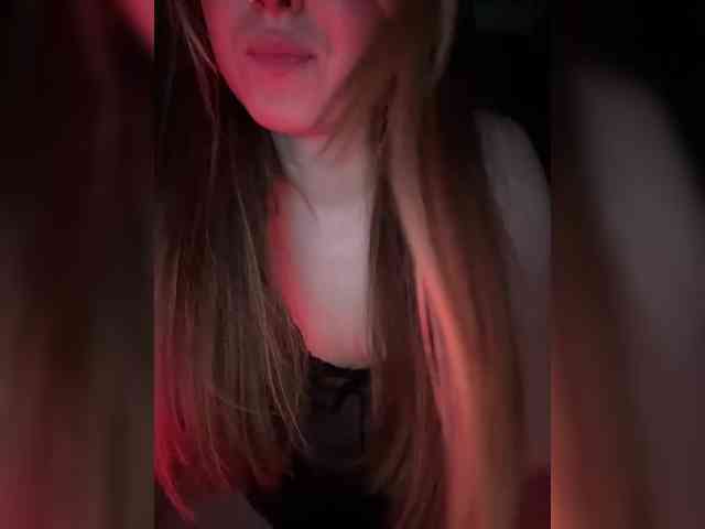 AveryLove webcam
