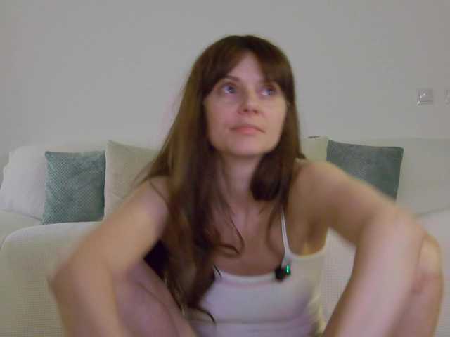 LilyRoselyn's BongaCams show and profile