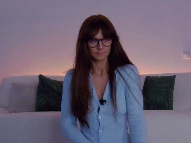 LilyRoselyn's BongaCams show and profile