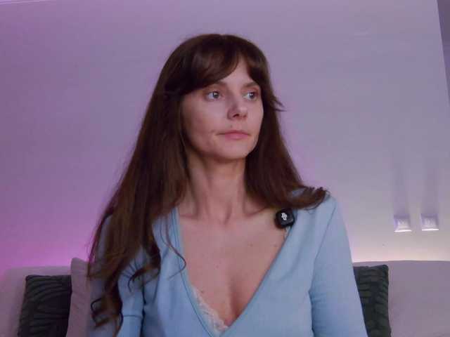 LilyRoselyn's BongaCams show and profile