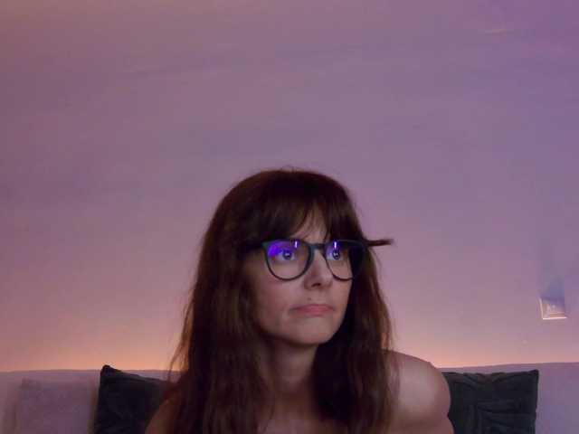 LilyRoselyn's BongaCams show and profile