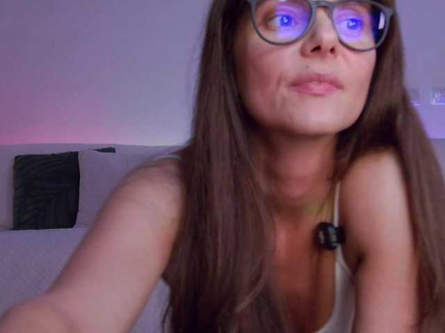 LilyRoselyn's BongaCams show and profile