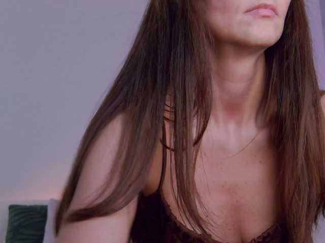 LilyRoselyn's BongaCams show and profile