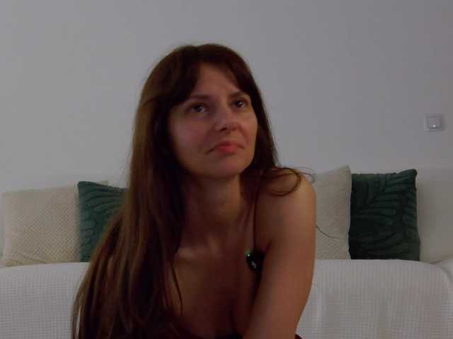 LilyRoselyn's BongaCams show and profile