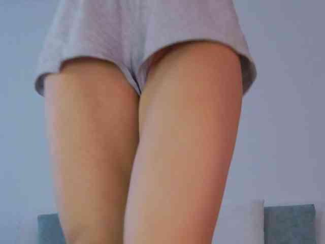 LilyRoselyn webcam