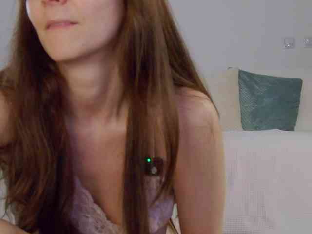 LilyRoselyn Live Webcam on BongaCams