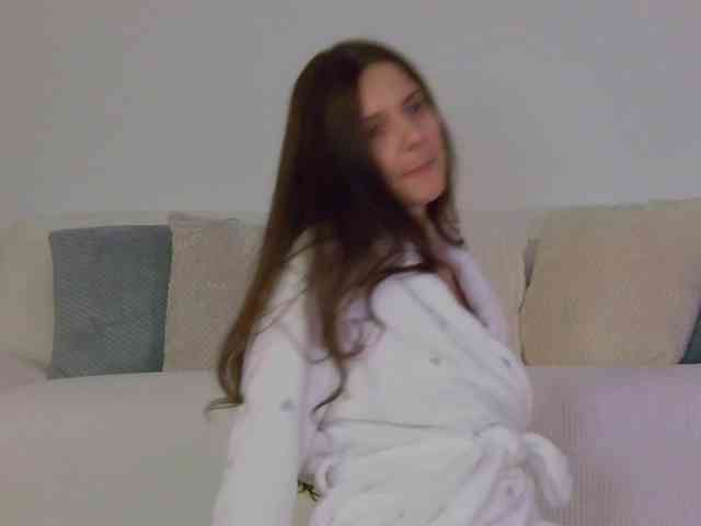 LilyRoselyn webcam