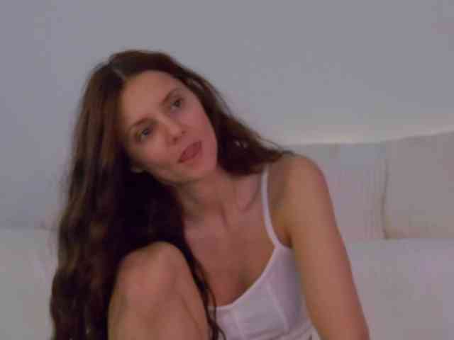 LilyRoselyn webcam