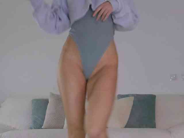 LilyRoselyn Live Webcam on BongaCams