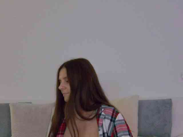 LilyRoselyn webcam