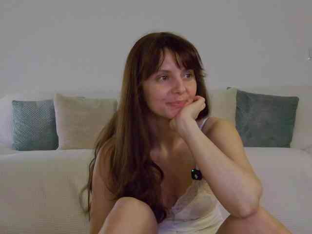 LilyRoselyn webcam