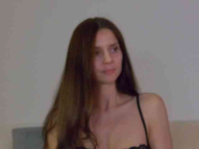 LilyRoselyn webcam