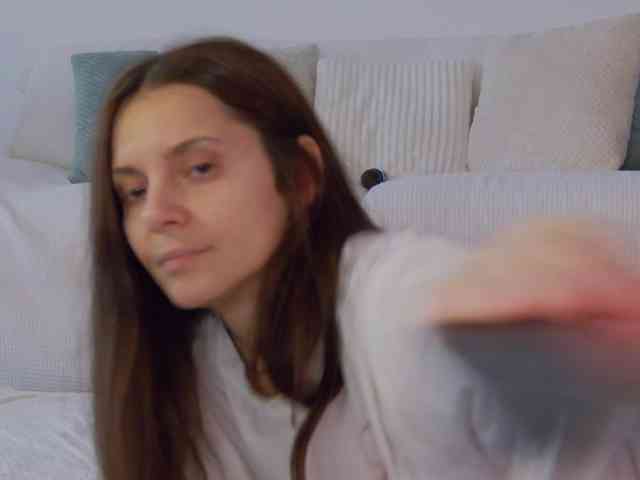 LilyRoselyn webcam