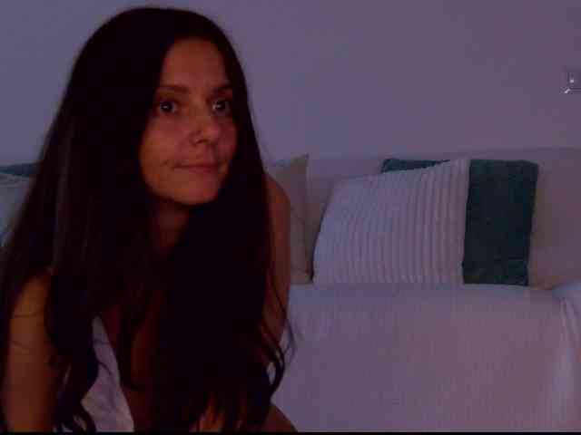 LilyRoselyn webcam