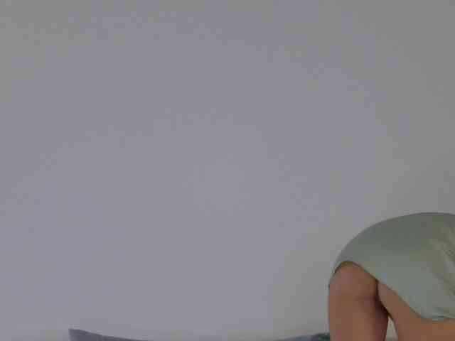 LilyRoselyn webcam