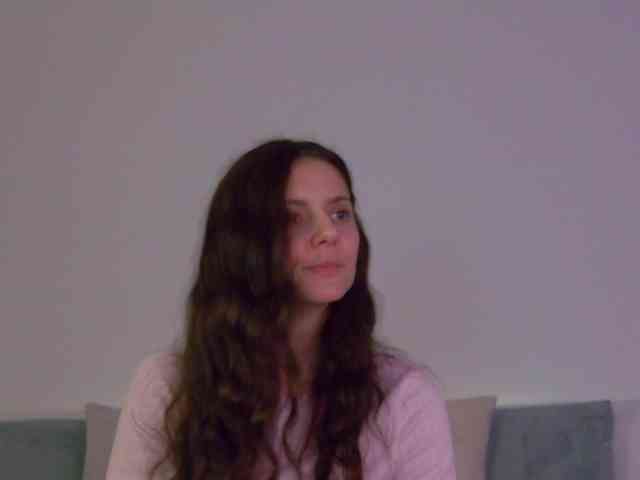 LilyRoselyn webcam