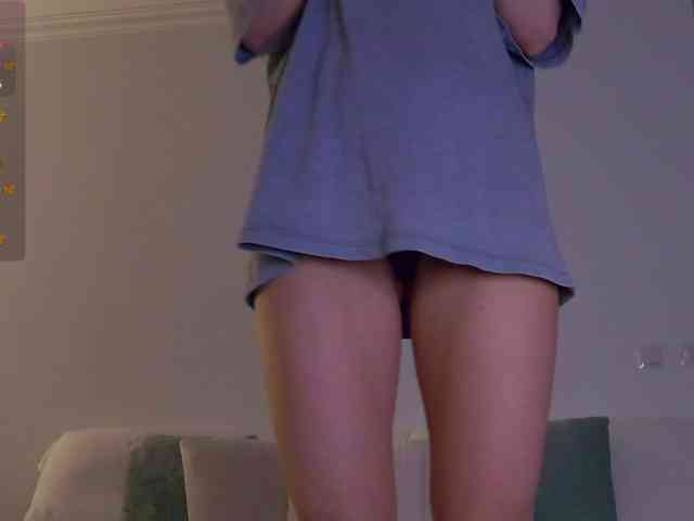 LilyRoselyn webcam