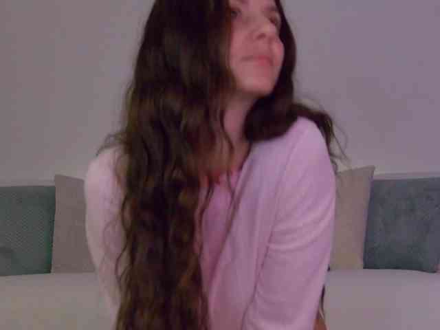 LilyRoselyn webcam