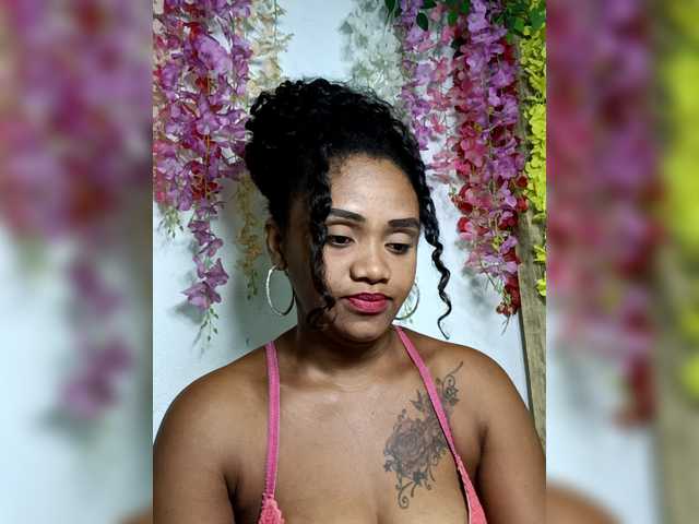 Julianna-1's BongaCams show and profile