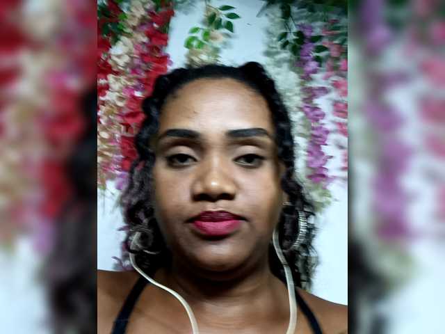 Julianna-1's BongaCams show and profile