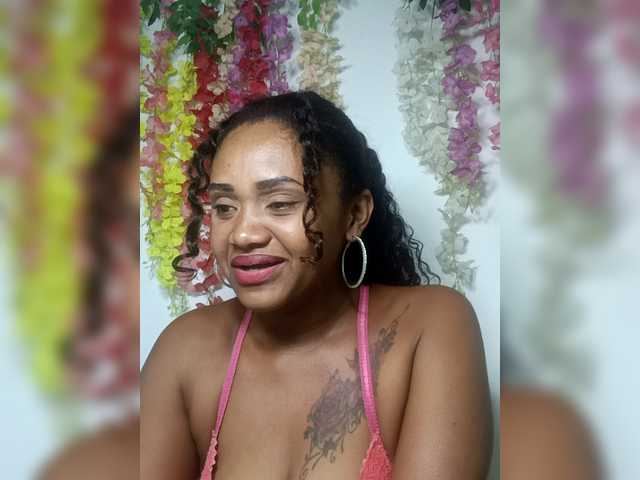 Julianna-1's BongaCams show and profile