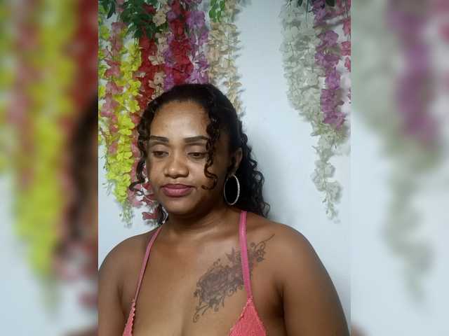 Julianna-1's BongaCams show and profile