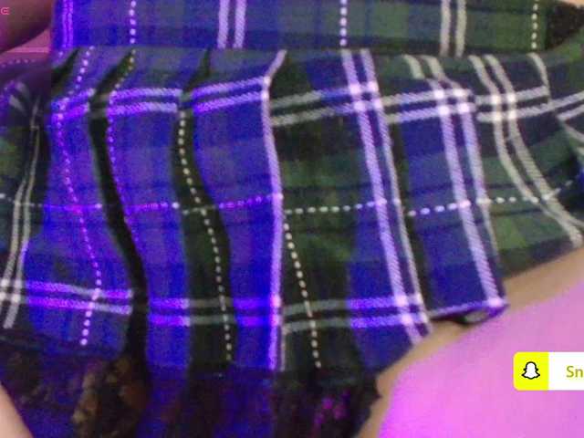 Linda-Evanss's BongaCams show and profile