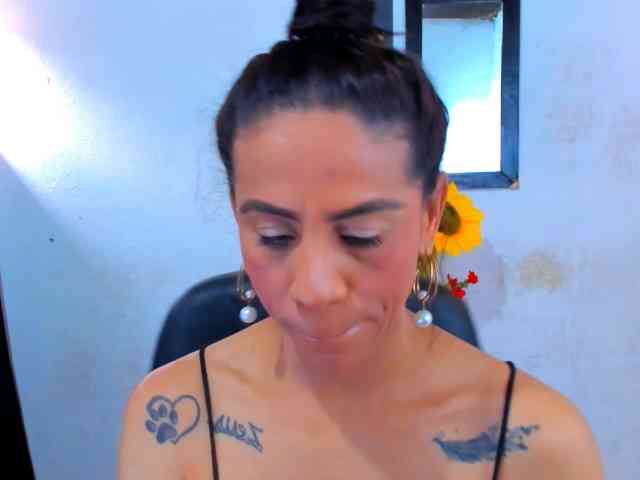 treyxiihot87 Live Webcam on BongaCams