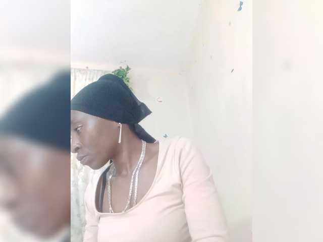 Rannyl's BongaCams show and profile