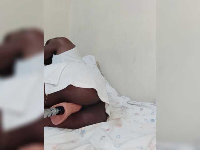 Rannyl's BongaCams show and profile