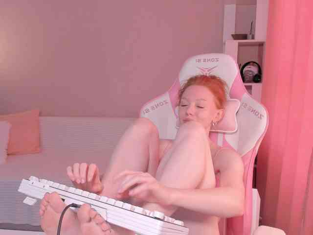Elliebell webcam