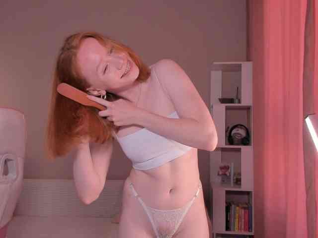Elliebell webcam