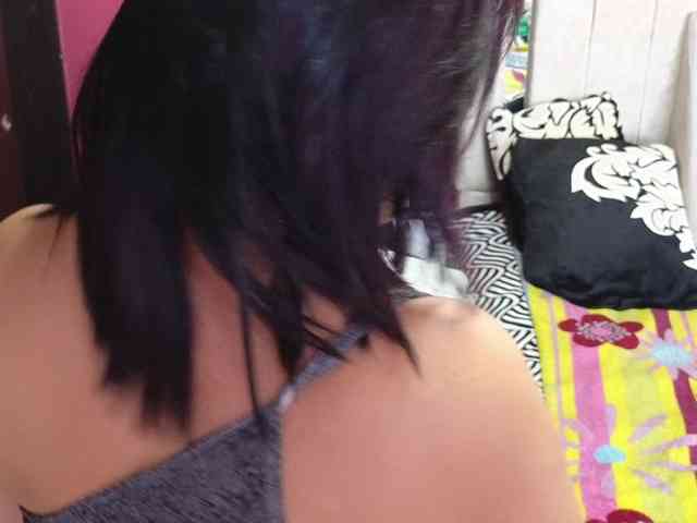 Kaily-jonness webcam