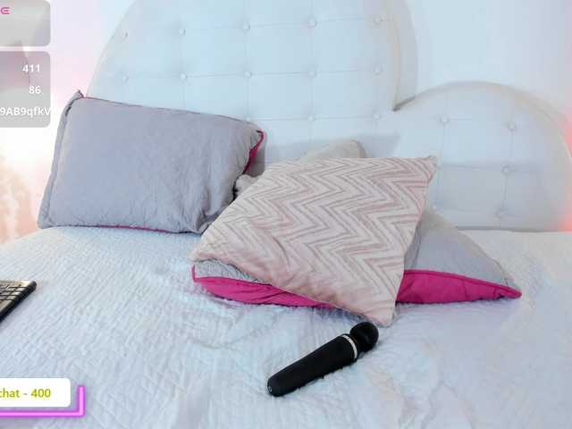 mhia-paris's BongaCams show and profile