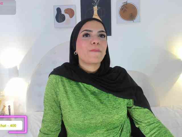 mhia-paris Live Webcam on BongaCams