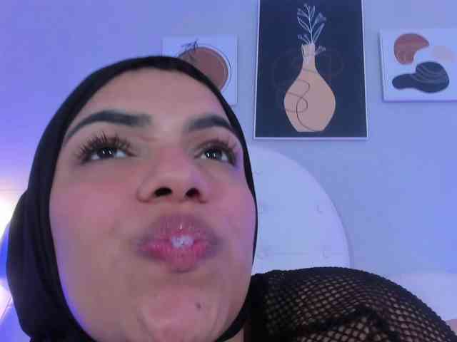nude online chat Mhia-paris