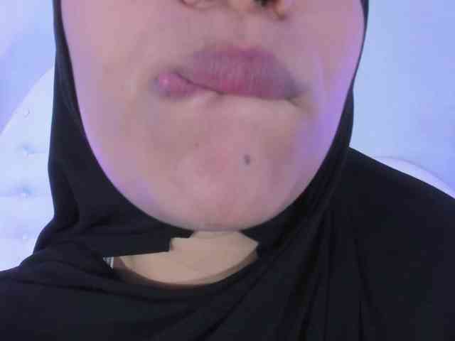 Umarani_ webcam