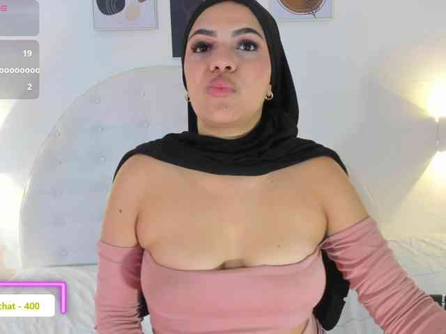 mhia-paris Live Webcam on BongaCams