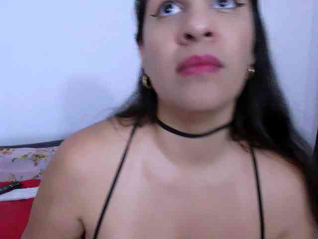 AndreaBigboobs webcam