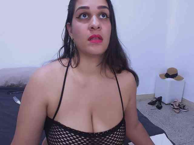 AndreaBigboobs webcam