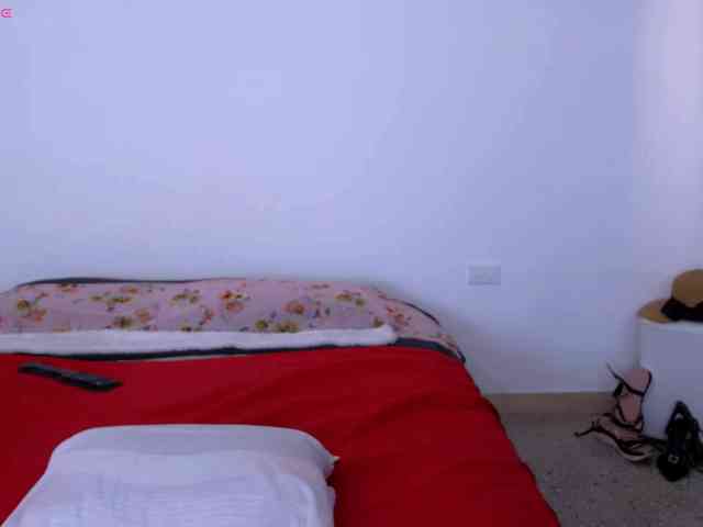 AndreaBigboobs webcam