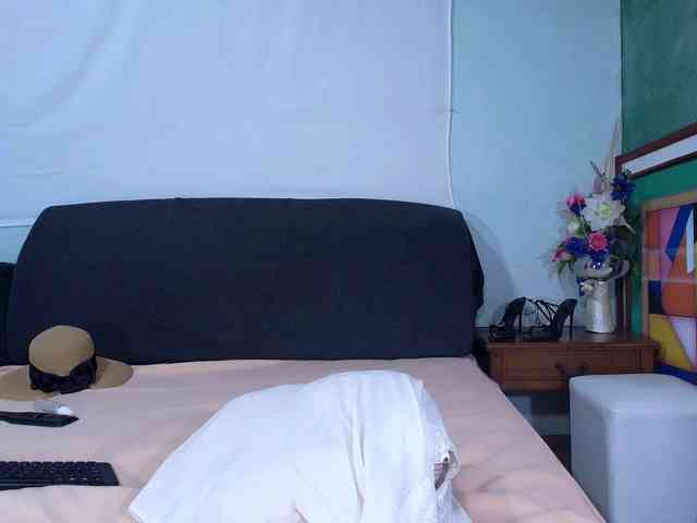 AndreaBigboobs webcam