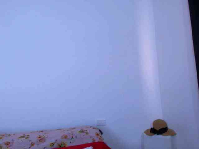 AndreaBigboobs webcam