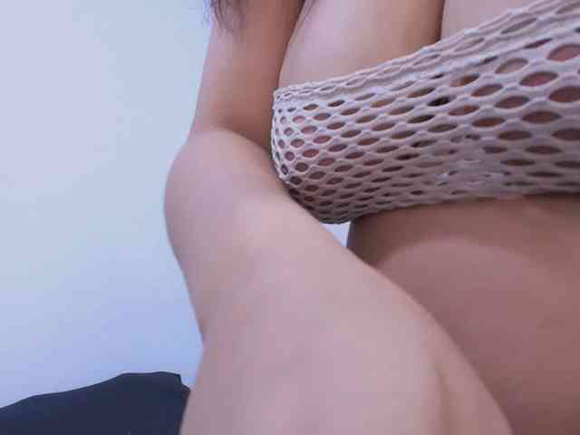 AndreaBigboobs webcam