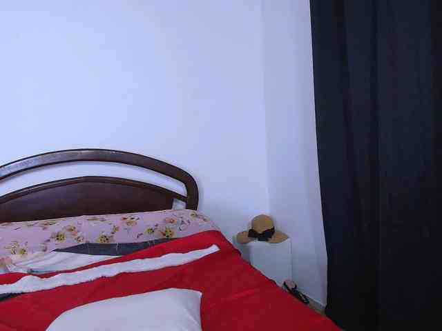 AndreaBigboobs webcam