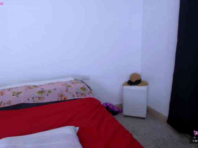 AndreaBigboobs webcam