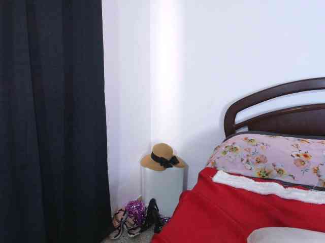 AndreaBigboobs webcam