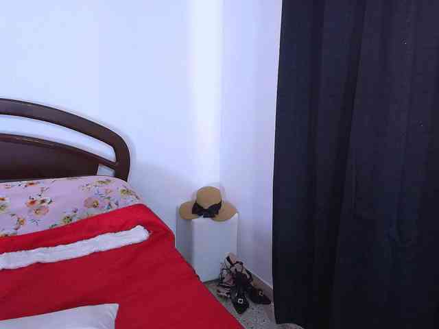 AndreaBigboobs webcam