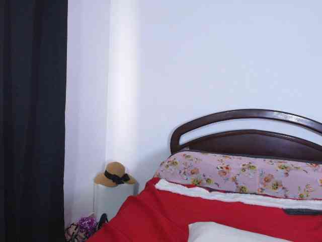 AndreaBigboobs webcam