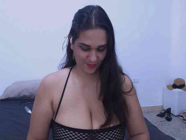 AndreaBigboobs webcam